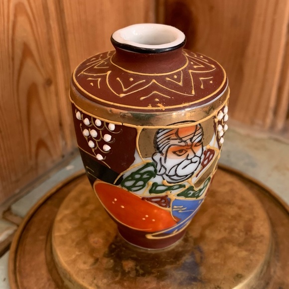 Vintage Nippon miniature vase. - Picture 2 of 7